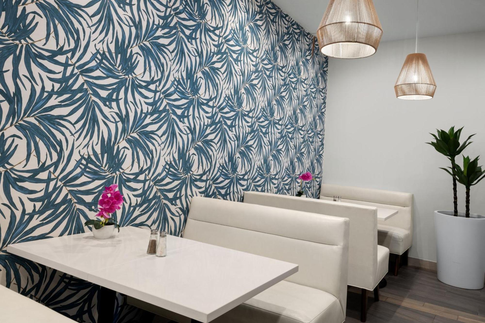 Courtyard By Marriott Nassau Downtown/Junkanoo Beach Ngoại thất bức ảnh
